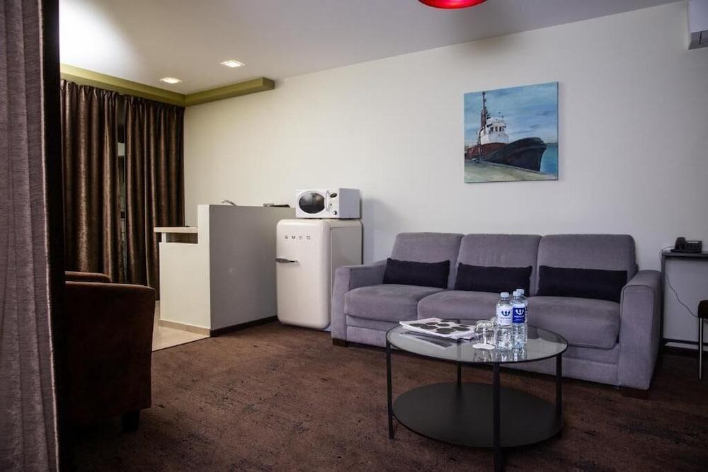 Hof 4* Kaunas